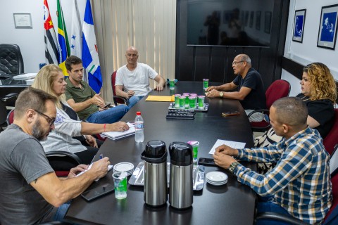 Mesa Diretora da Câmara se reúne com representantes do Observatório Social